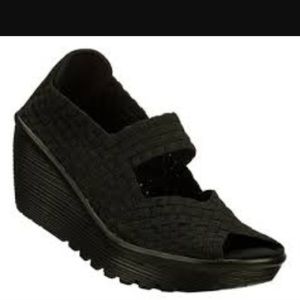 Skechers Memory Foam sandals